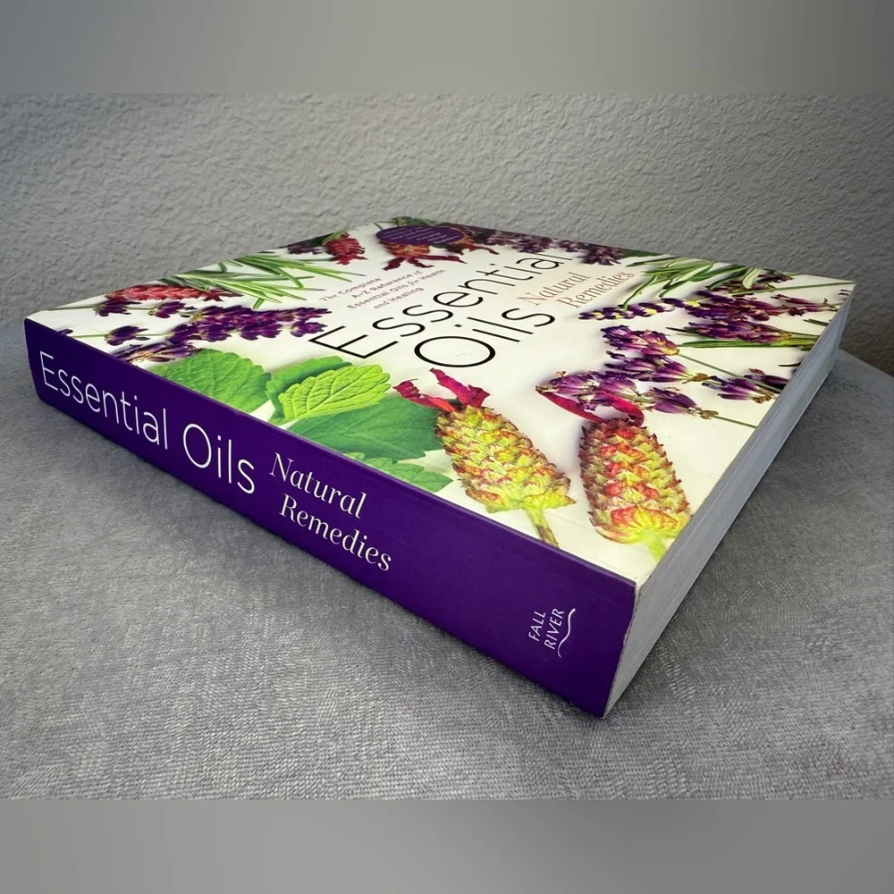 Essential Oils Natural Remedies A-to-Z Book - Picture 14 of 16